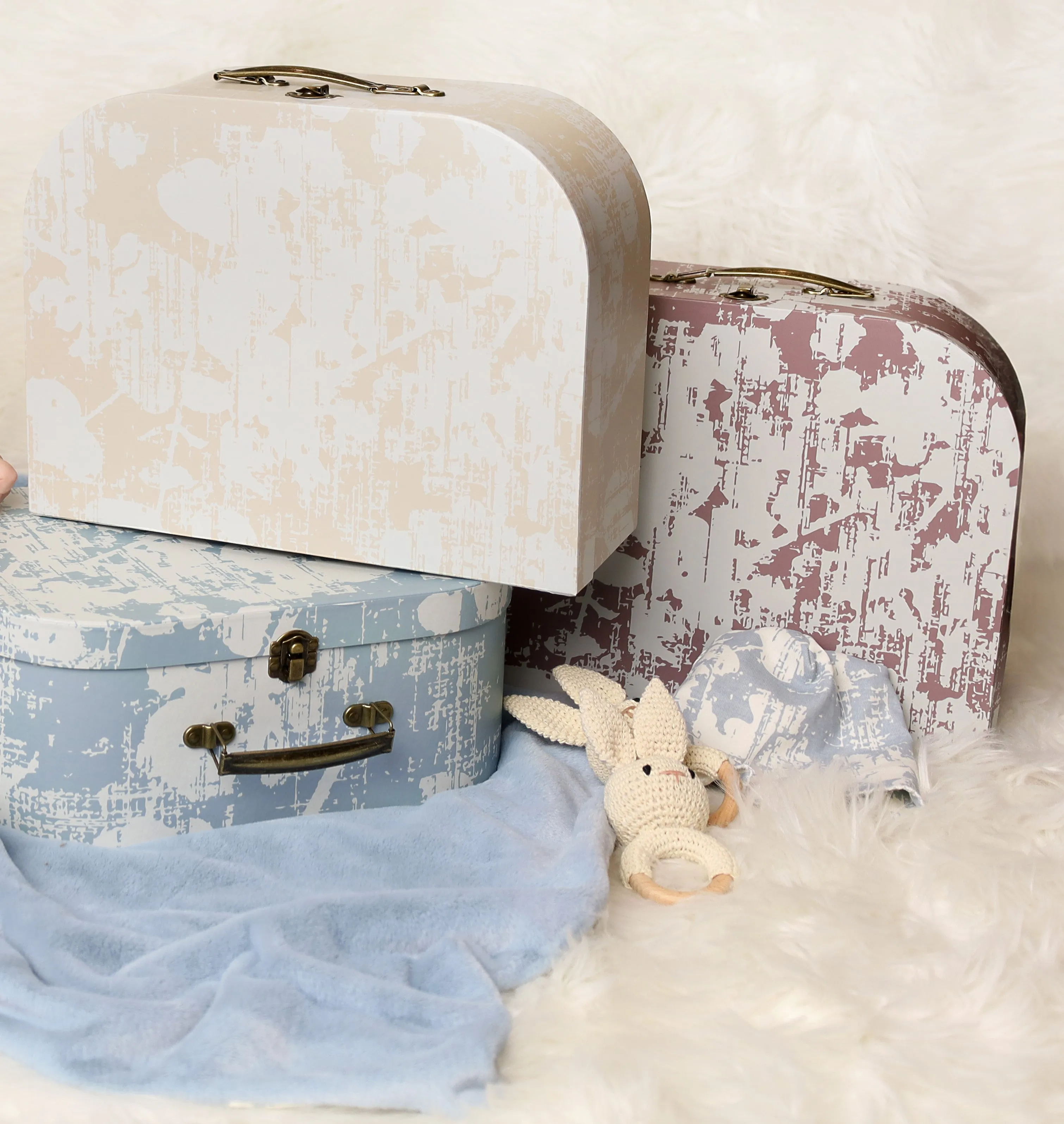 Cadeau Beige Little Luggage Layette Set