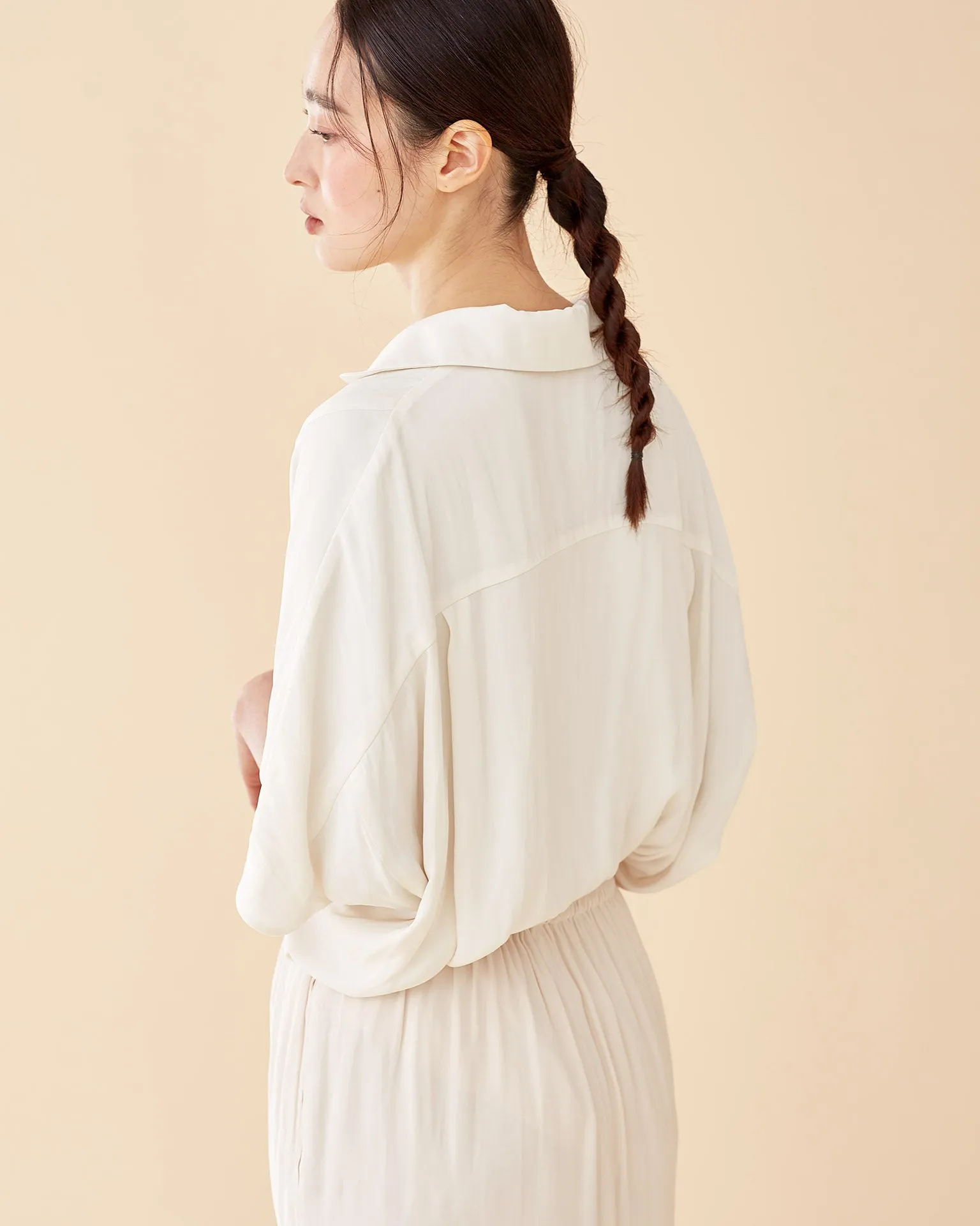 Classic Spread Collar Top / Ivory